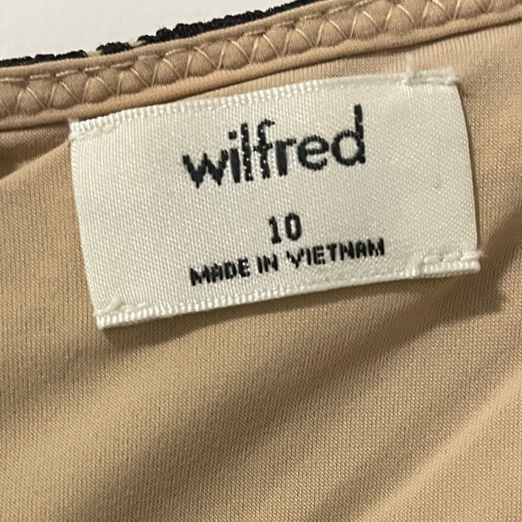 ARITZIA- Wilfred black body con lace dress - Picture 3 of 3